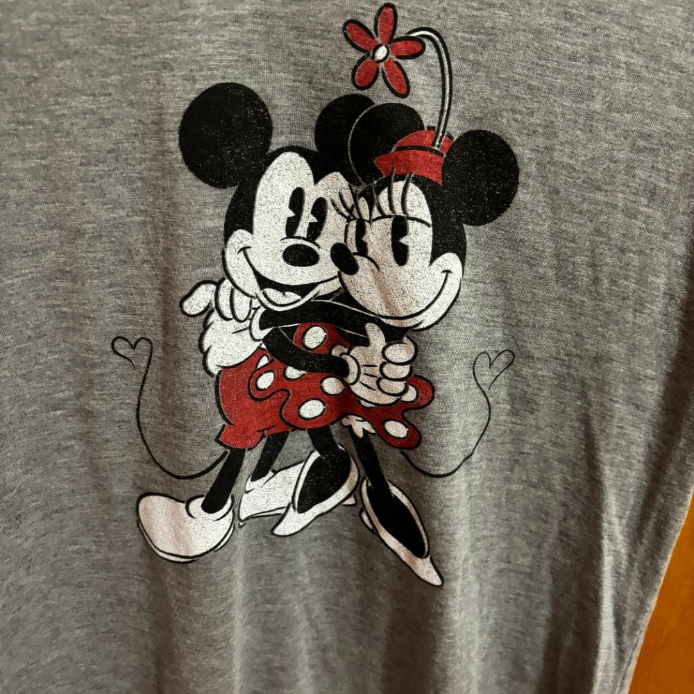 Mickey + Mini Mouse Womens Disney T-Shirt‎ Gray Short Sleeve Scoop Neck M - Picture 3 of 13